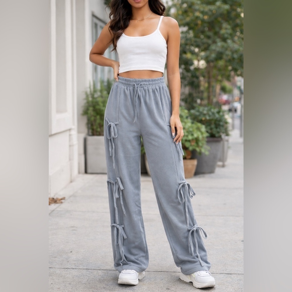 New nwt miss sparkling grey wide leg pants adorable ties  L Xl